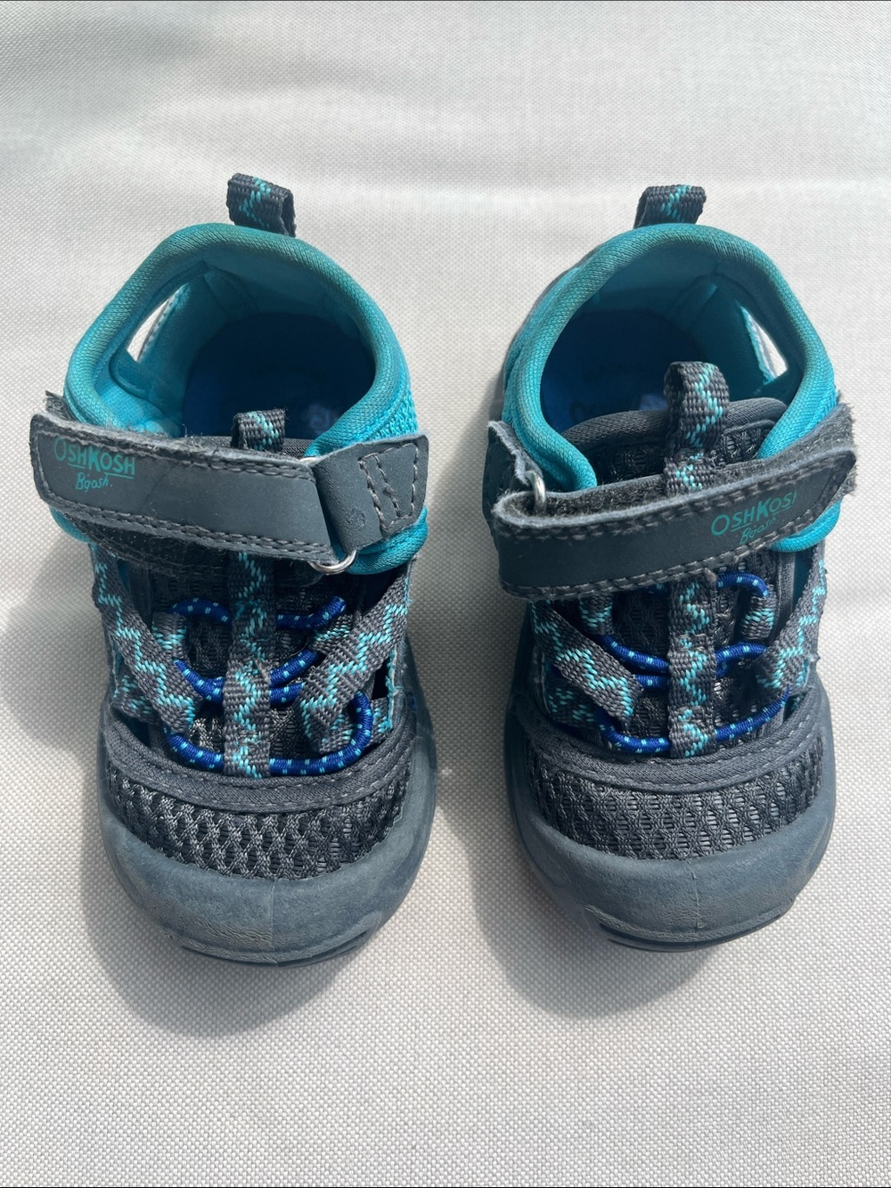 Oshkosh Toddler Shoes size 4